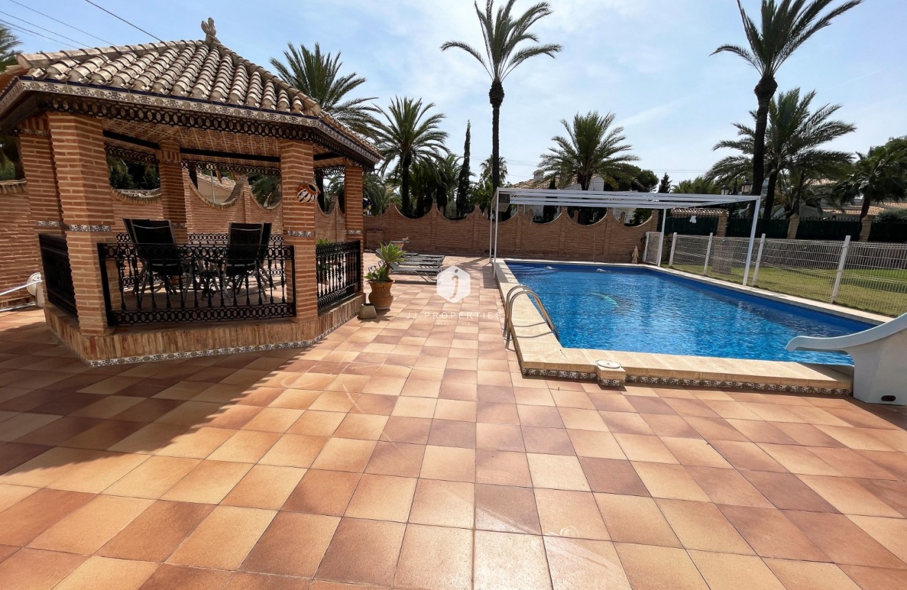Tweedehands - Villa -
Orihuela Costa - Costa Blanca