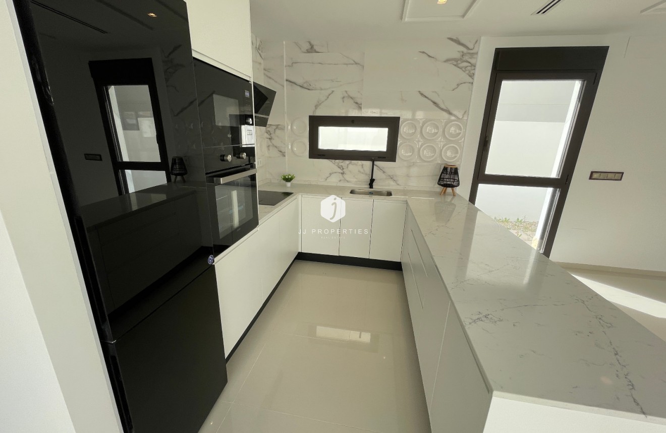 Tweedehands - Villa -
Ciudad Quesada - Costa Blanca