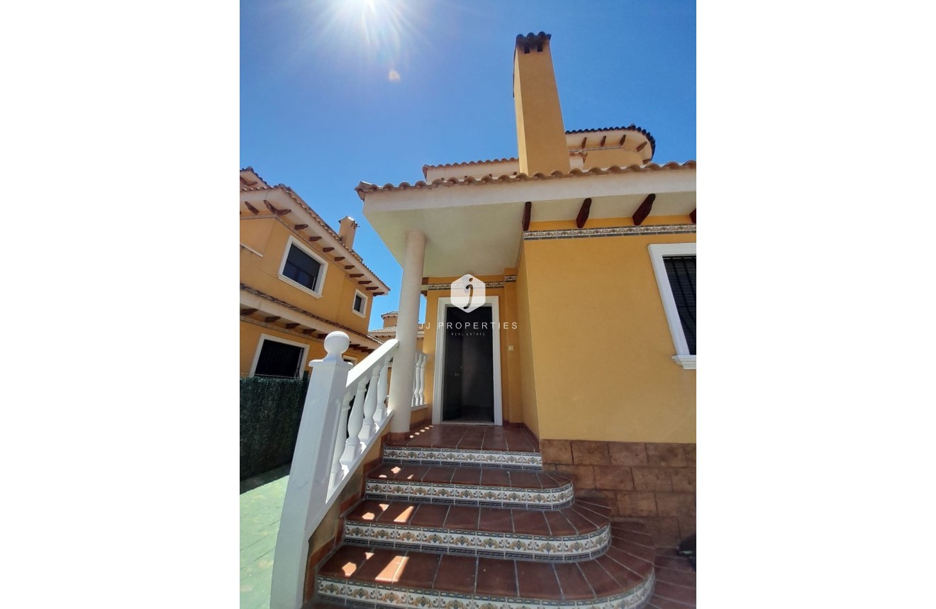 Tweedehands - Villa -
Ciudad Quesada - Costa Blanca