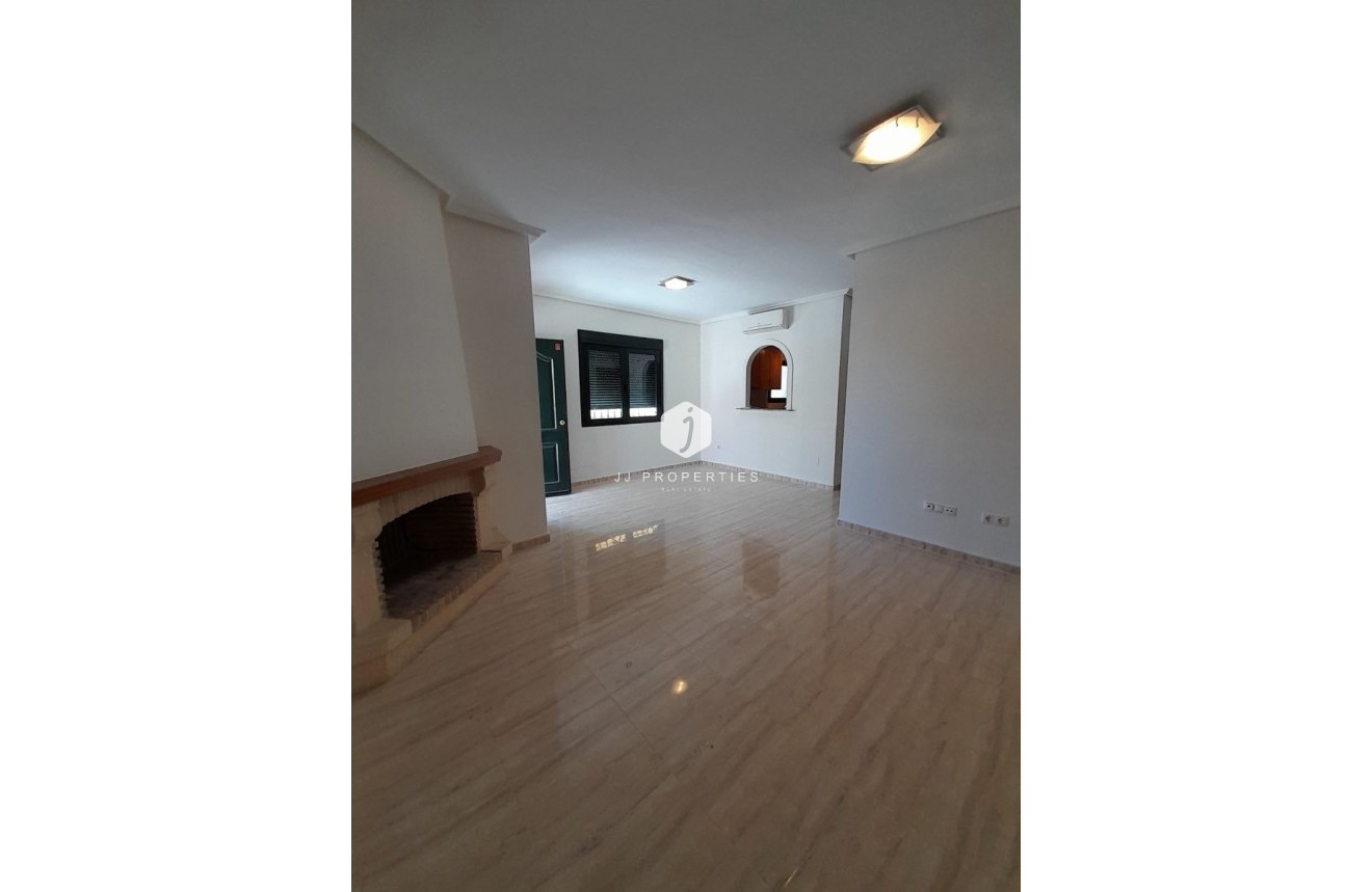 Tweedehands - Villa -
Ciudad Quesada - Costa Blanca