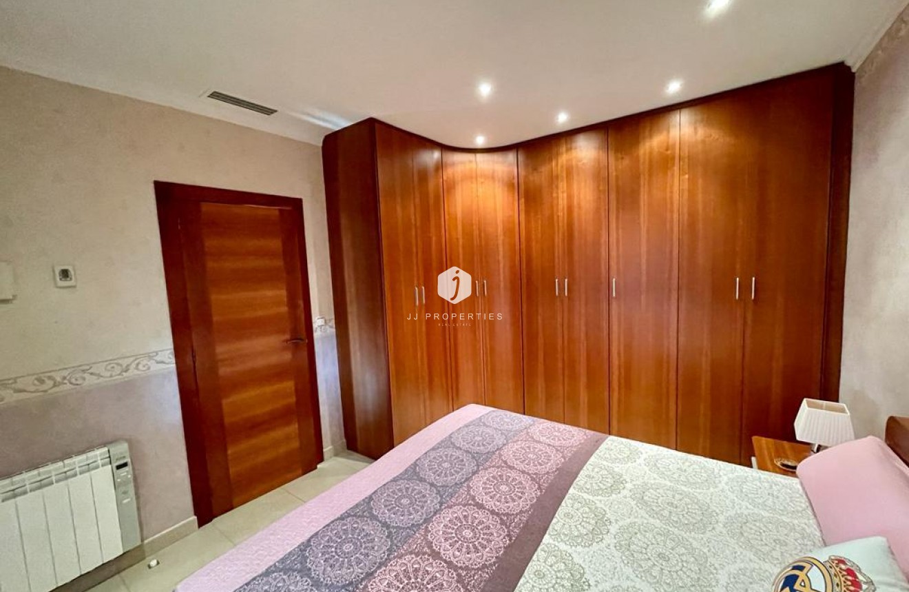 Tweedehands - Villa -
Albatera - Inland