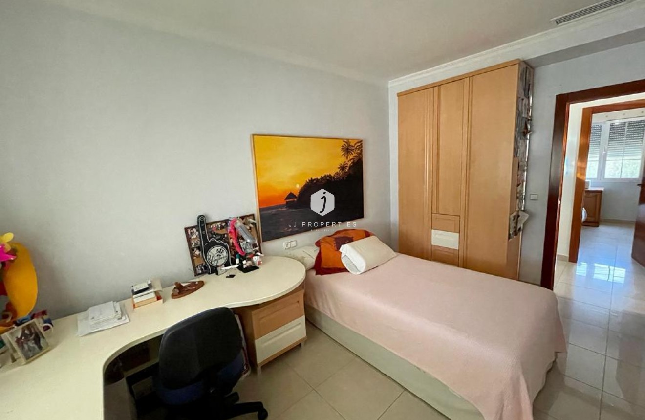 Tweedehands - Villa -
Albatera - Inland