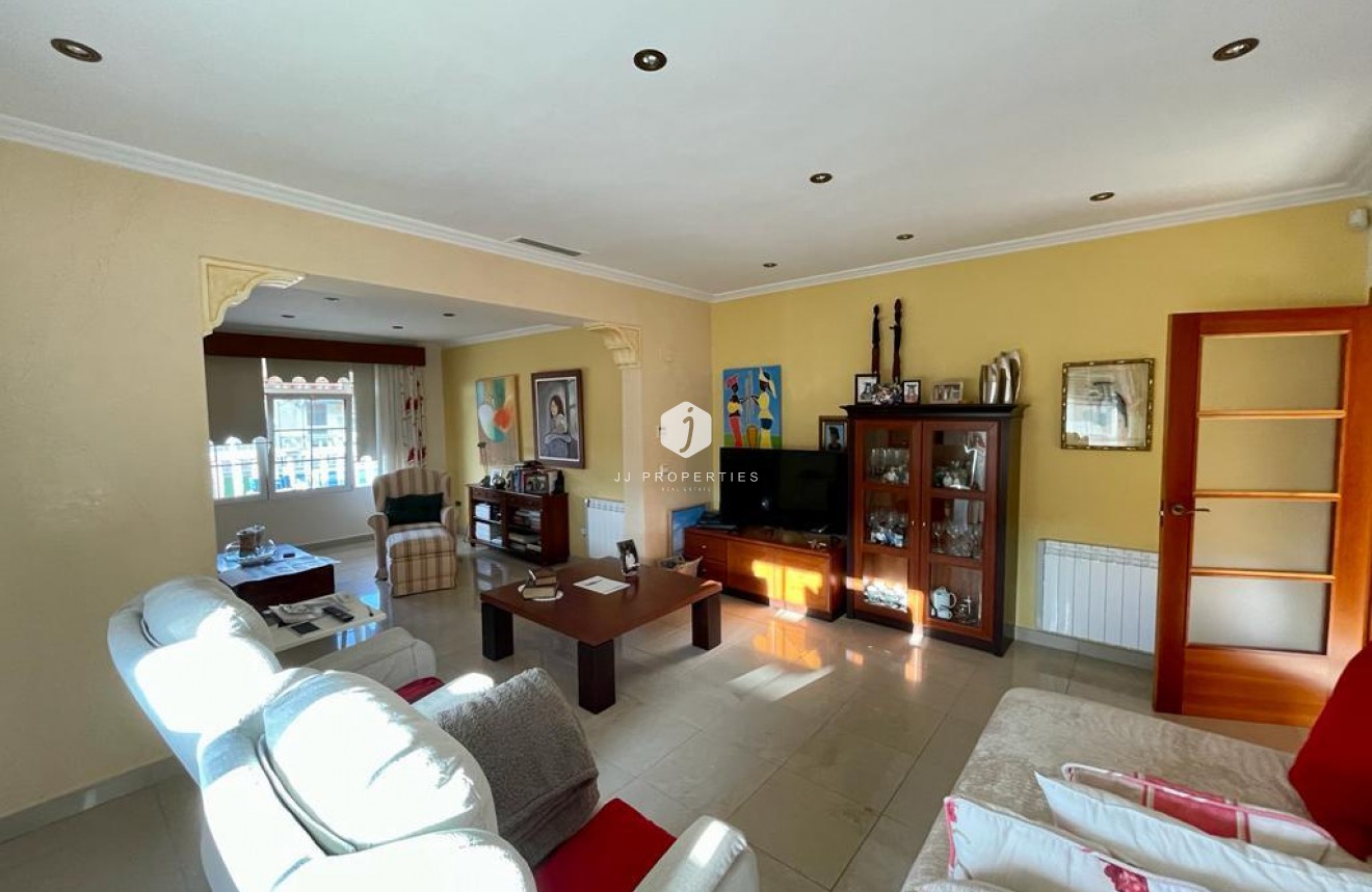 Tweedehands - Villa -
Albatera - Inland