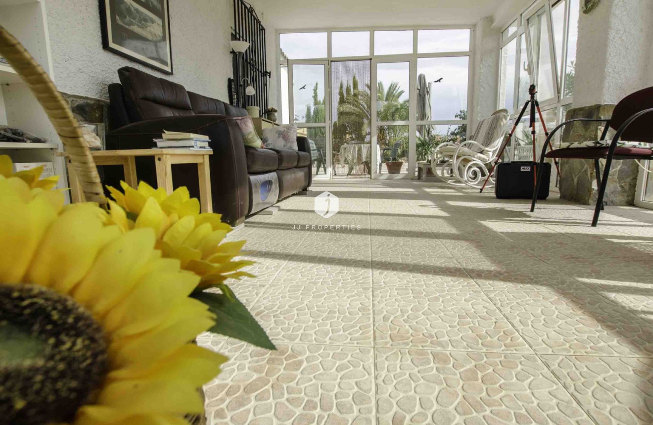 Tweedehands - Villa -
Albatera - Inland