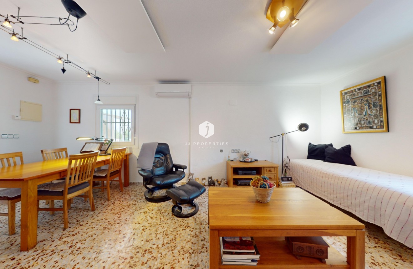 Tweedehands - Villa -
Albatera - Inland