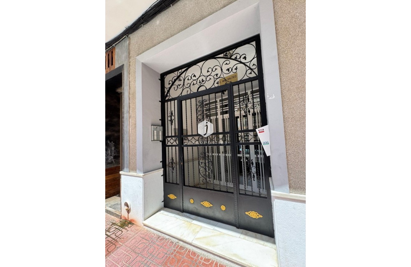 Tweedehands - Penthouse -
Torrevieja - Costa Blanca