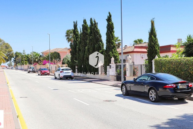 Nieuwbouw Woningen - Villa -
San Fulgencio - La Escuera