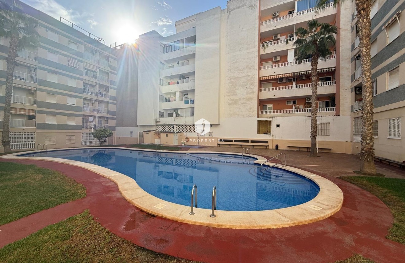 Tweedehands - Appartement / flat -
Torrevieja - Habaneras