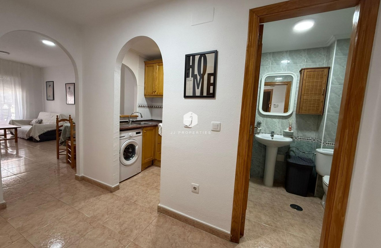 Tweedehands - Appartement / flat -
Torrevieja - Habaneras