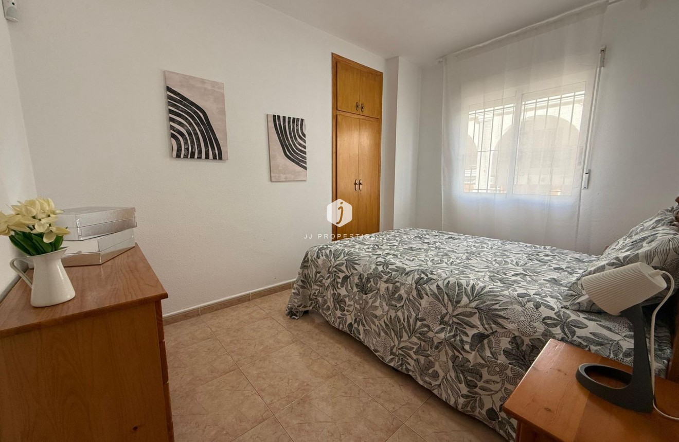 Tweedehands - Appartement / flat -
Torrevieja - Habaneras