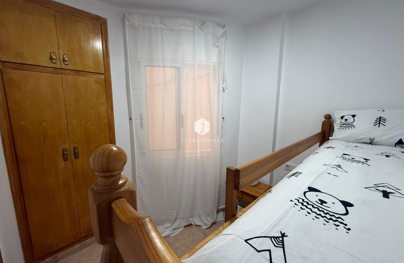 Tweedehands - Appartement / flat -
Torrevieja - Habaneras