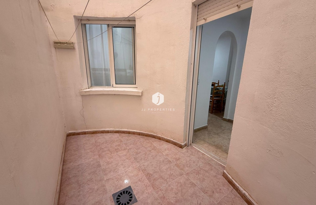 Tweedehands - Appartement / flat -
Torrevieja - Habaneras