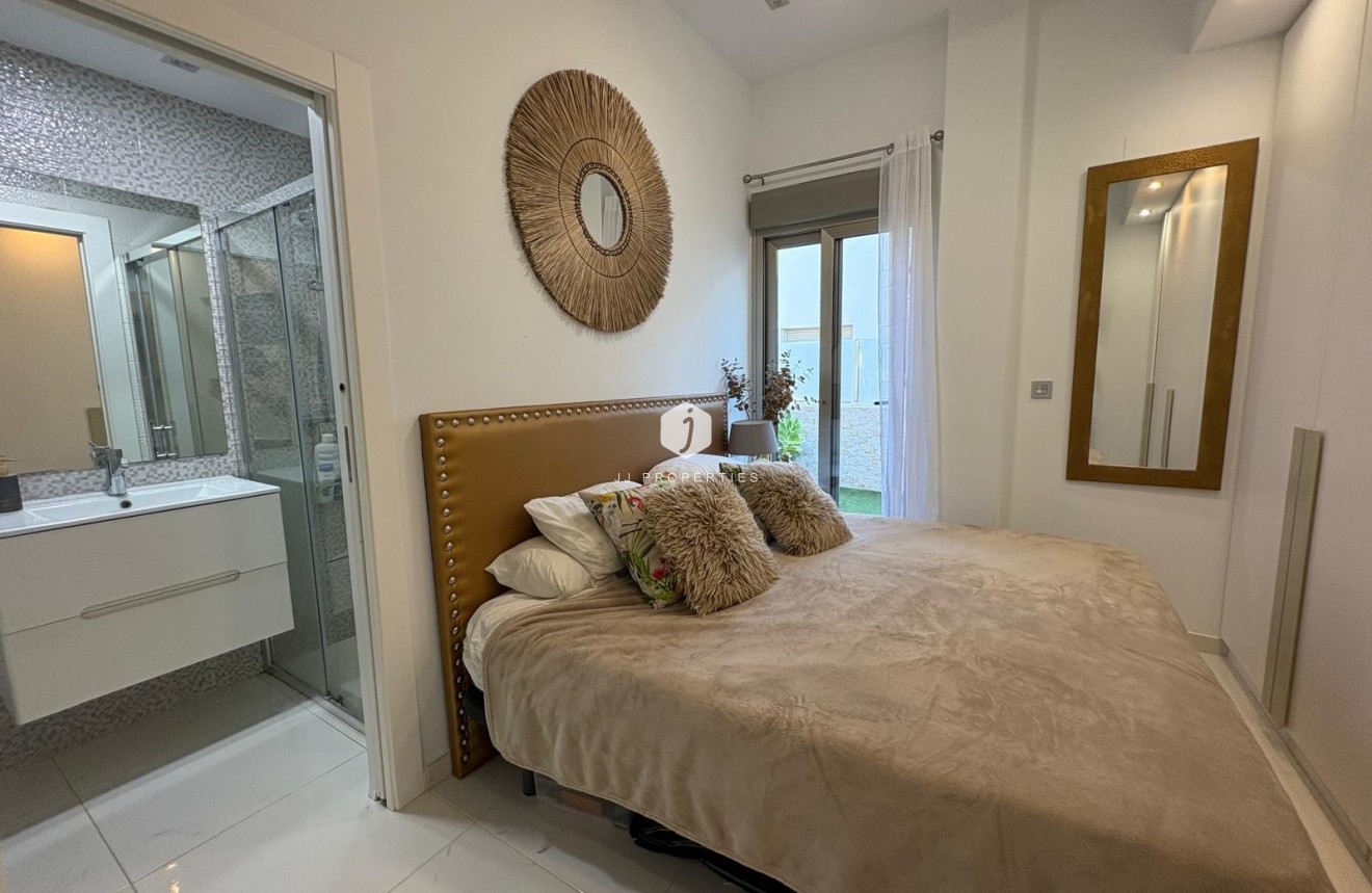 Tweedehands - Villa -
Orihuela Costa - Costa Blanca