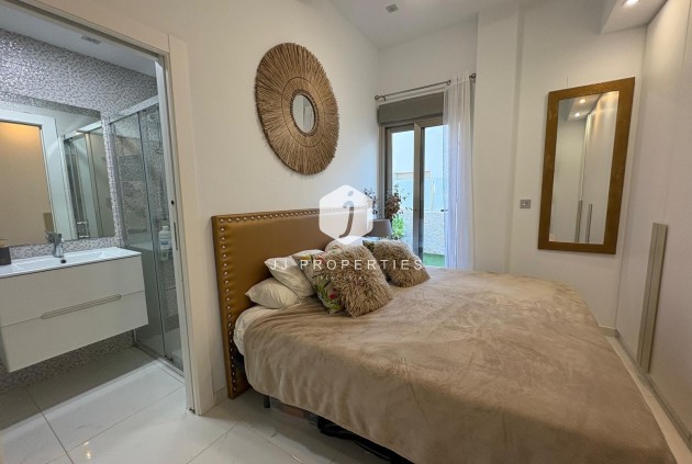 Tweedehands - Villa -
Orihuela Costa - Costa Blanca