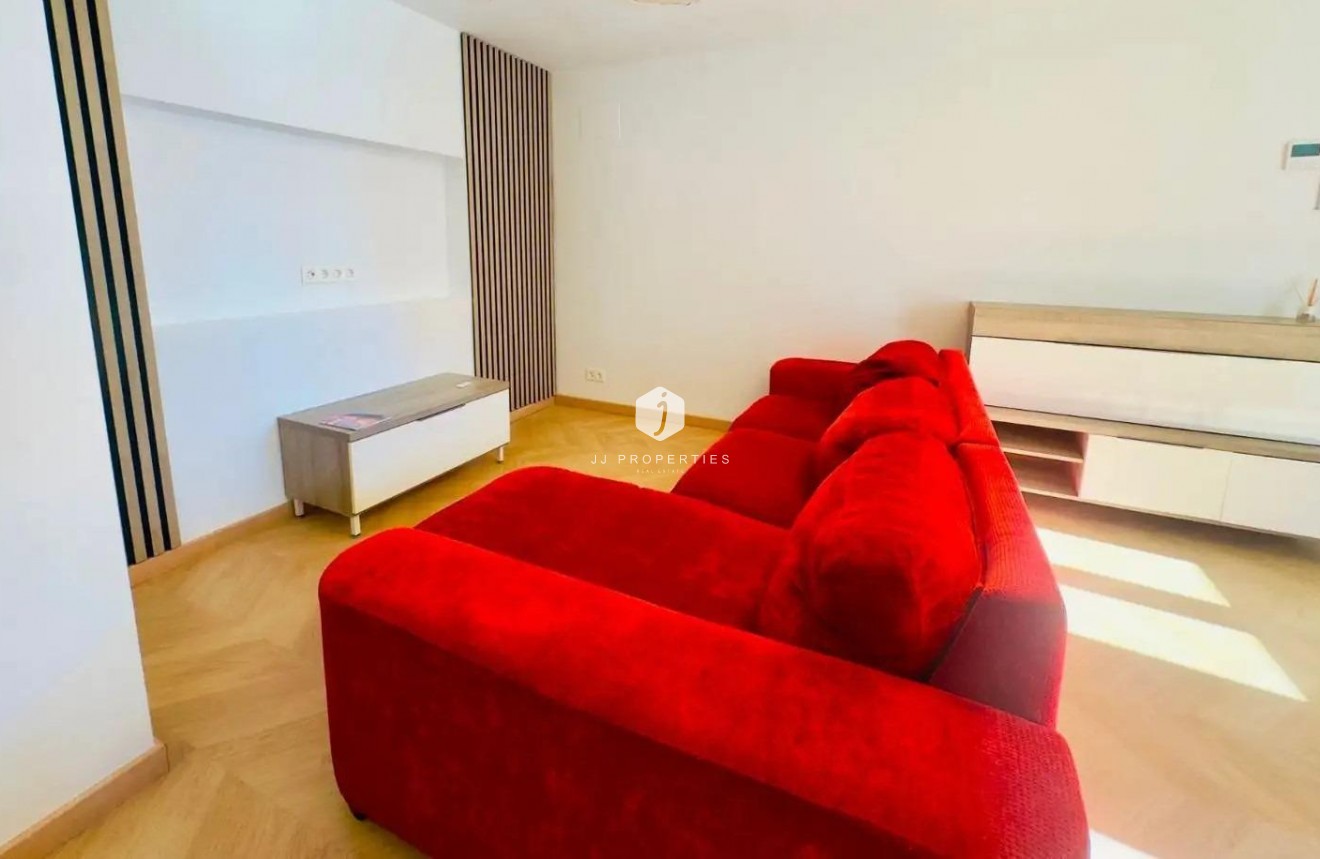 Z drugiej ręki - Daszek -
Torrevieja - Acequion