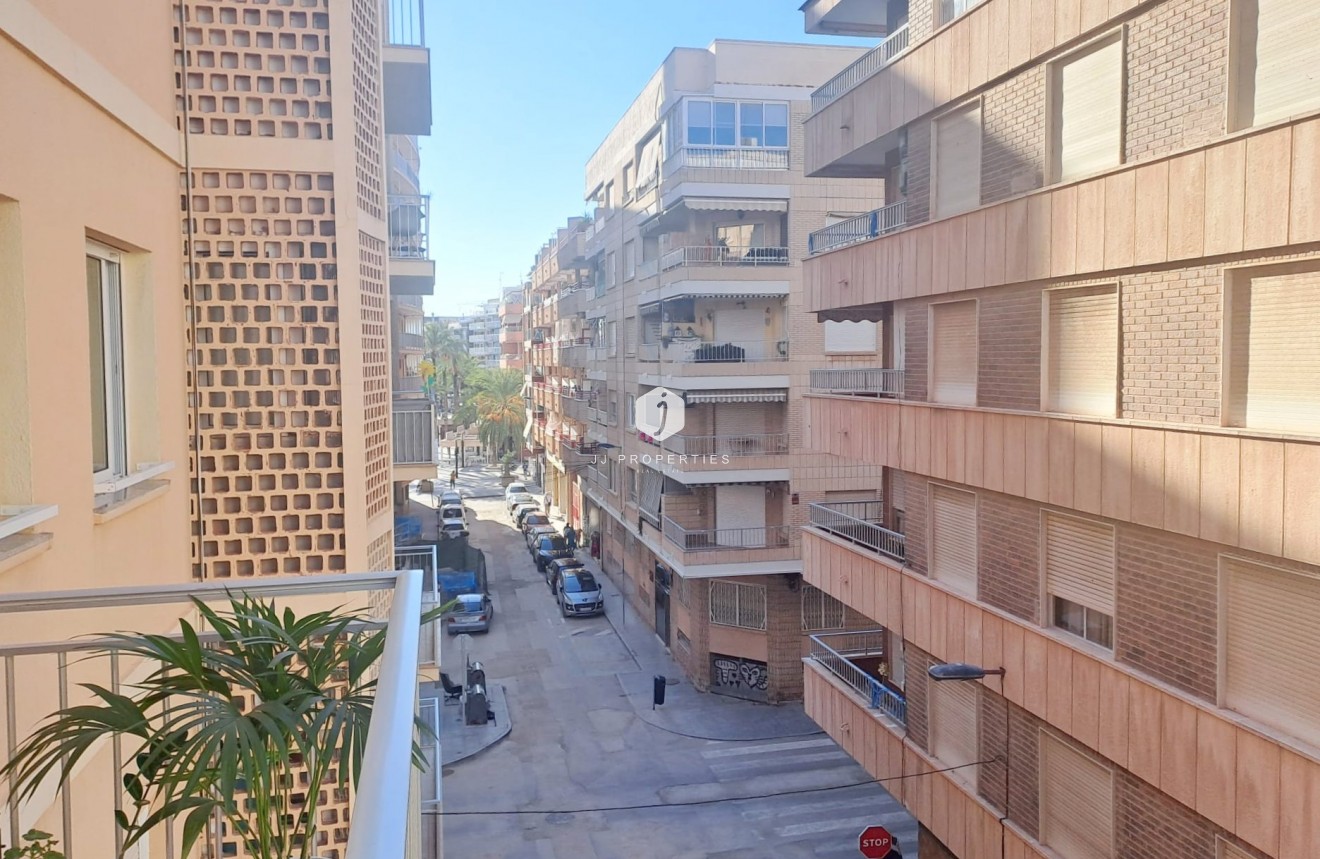 Tweedehands - Appartement / flat -
Torrevieja - Costa Blanca