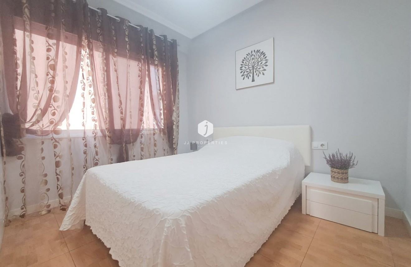 Tweedehands - Appartement / flat -
Torrevieja - Costa Blanca