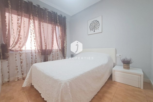 Tweedehands - Appartement / flat -
Torrevieja - Costa Blanca