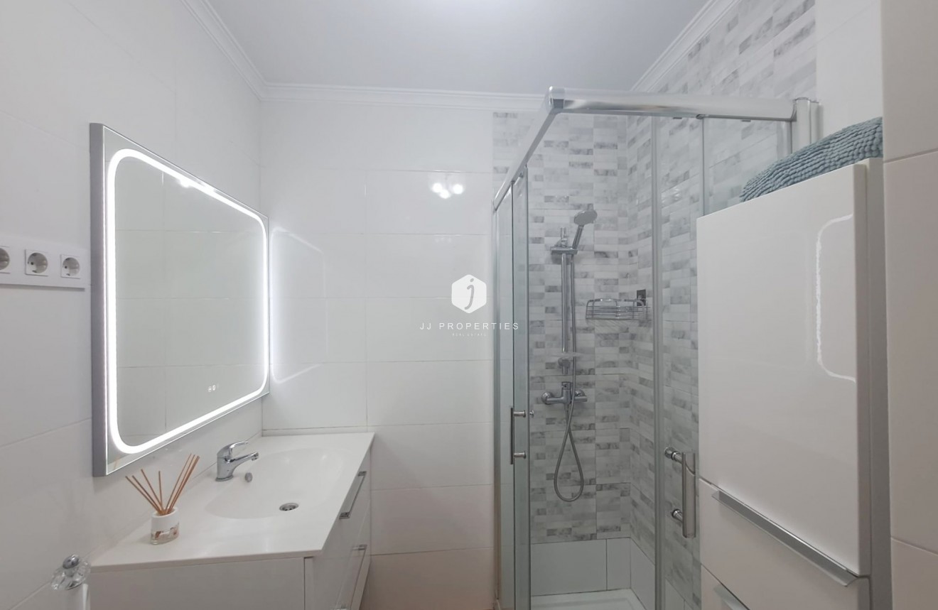 Tweedehands - Appartement / flat -
Torrevieja - Costa Blanca