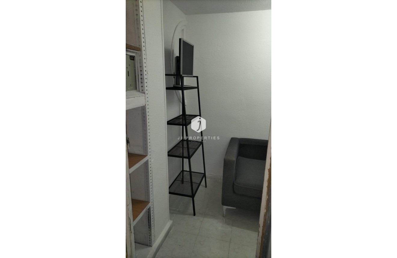 Tweedehands - Appartement / flat -
Torrevieja - La Mata