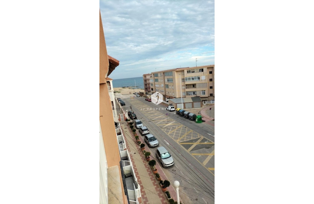 Tweedehands - Appartement / flat -
Torrevieja - La Mata
