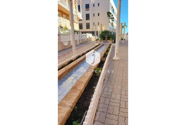 Tweedehands - Appartement / flat -
Torrevieja - La Mata