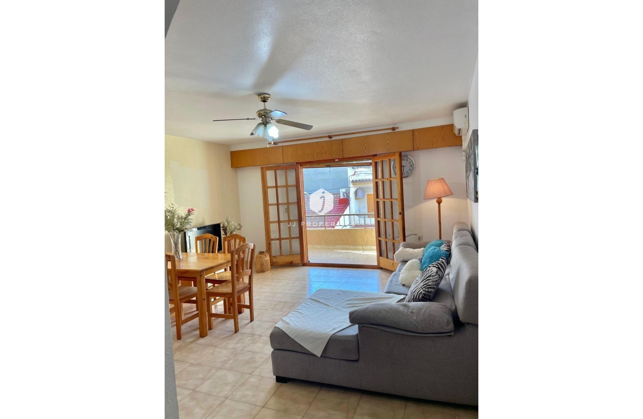 Tweedehands - Appartement / flat -
Torrevieja - Playa de los Locos