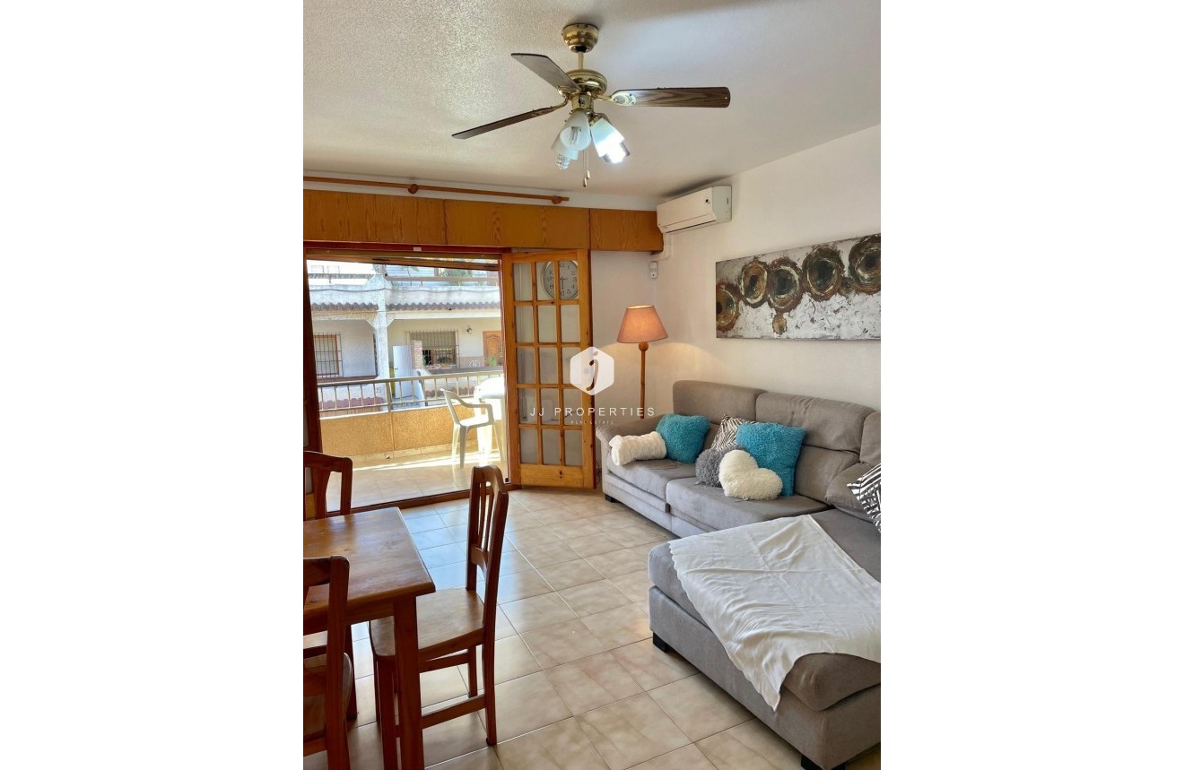 Tweedehands - Appartement / flat -
Torrevieja - Playa de los Locos