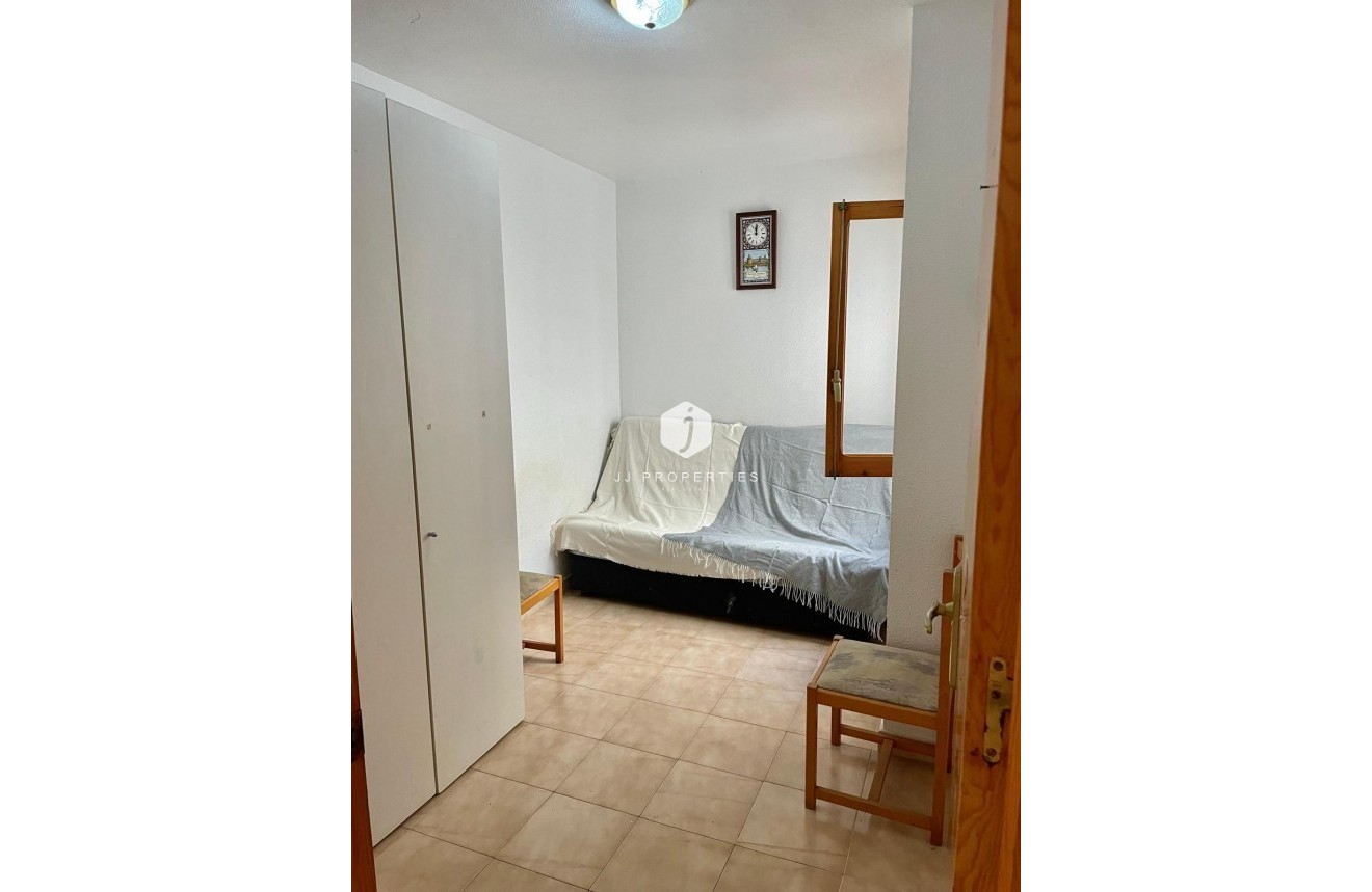 Tweedehands - Appartement / flat -
Torrevieja - Playa de los Locos