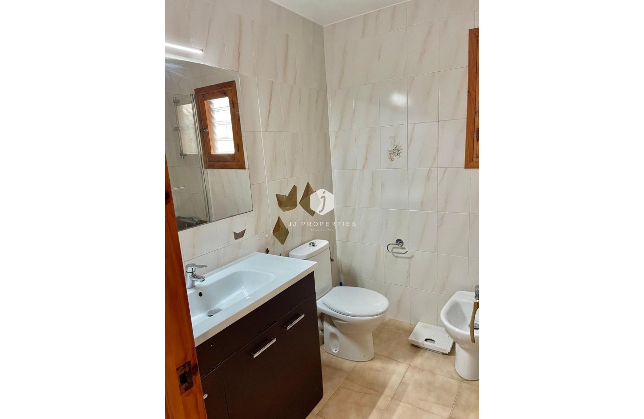 Tweedehands - Appartement / flat -
Torrevieja - Playa de los Locos
