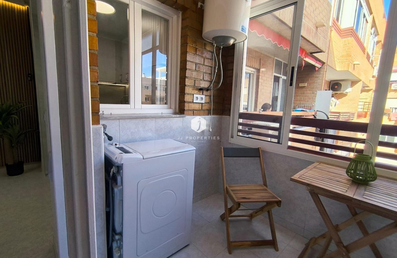 Tweedehands - Appartement / flat -
Torrevieja - El molino