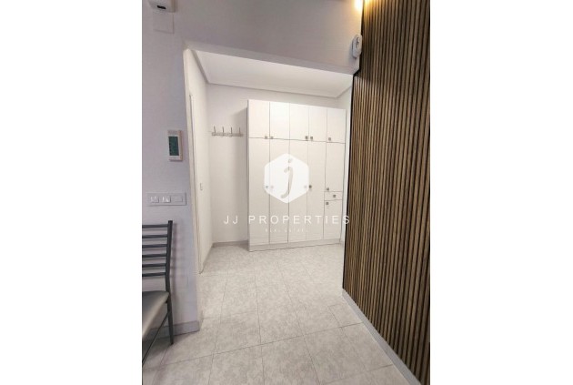 Tweedehands - Appartement / flat -
Torrevieja - El molino