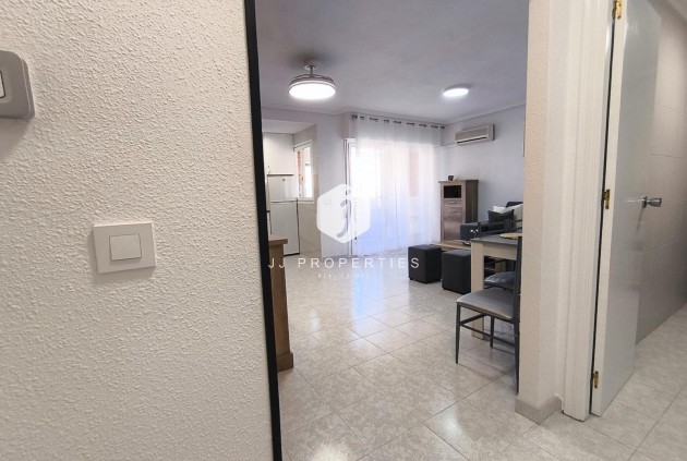 Tweedehands - Appartement / flat -
Torrevieja - El molino