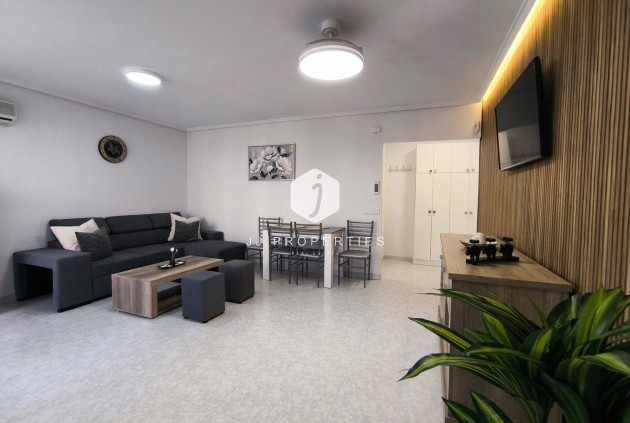 Tweedehands - Appartement / flat -
Torrevieja - El molino