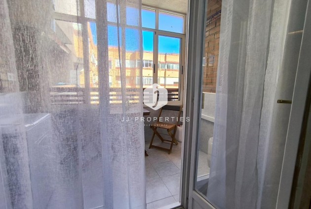 Tweedehands - Appartement / flat -
Torrevieja - El molino