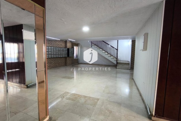 Tweedehands - Appartement / flat -
Torrevieja - El molino