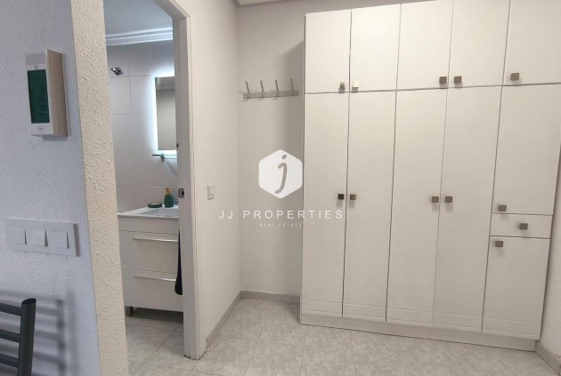 Tweedehands - Appartement / flat -
Torrevieja - El molino