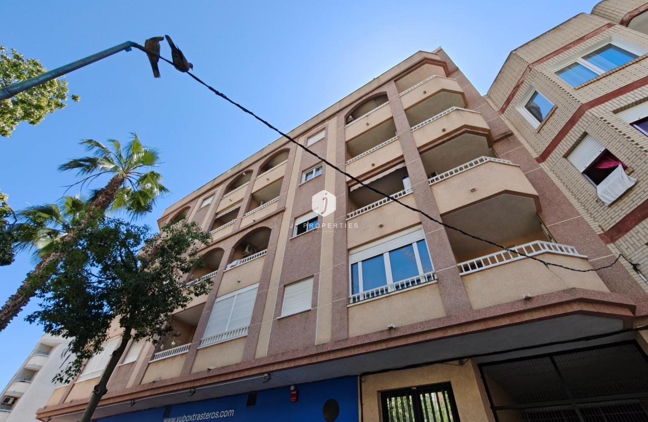 Resale - Apartment / flat -
Torrevieja - Estacion de autobuses