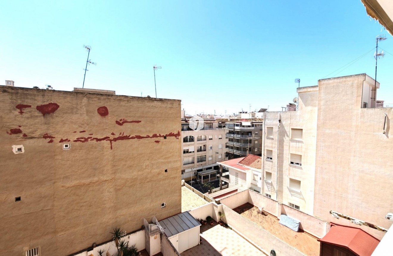 Resale - Apartment / flat -
Torrevieja - Estacion de autobuses
