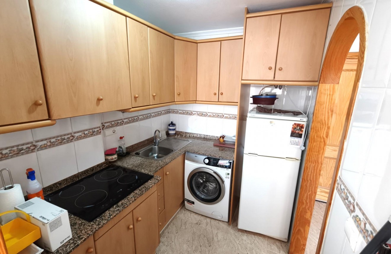 Resale - Apartment / flat -
Torrevieja - Estacion de autobuses