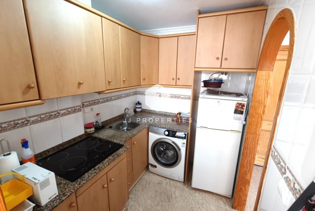 Resale - Apartment / flat -
Torrevieja - Estacion de autobuses