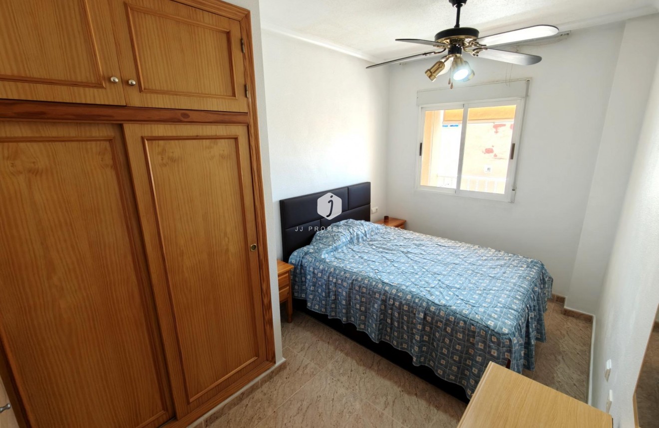 Resale - Apartment / flat -
Torrevieja - Estacion de autobuses