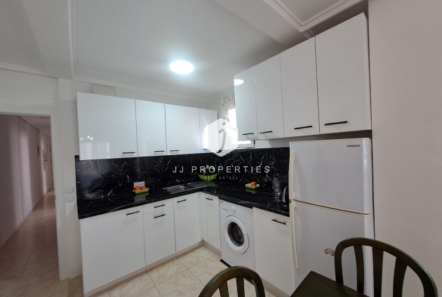 Tweedehands - Appartement / flat -
Torrevieja - Costa Blanca
