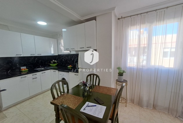 Tweedehands - Appartement / flat -
Torrevieja - Costa Blanca