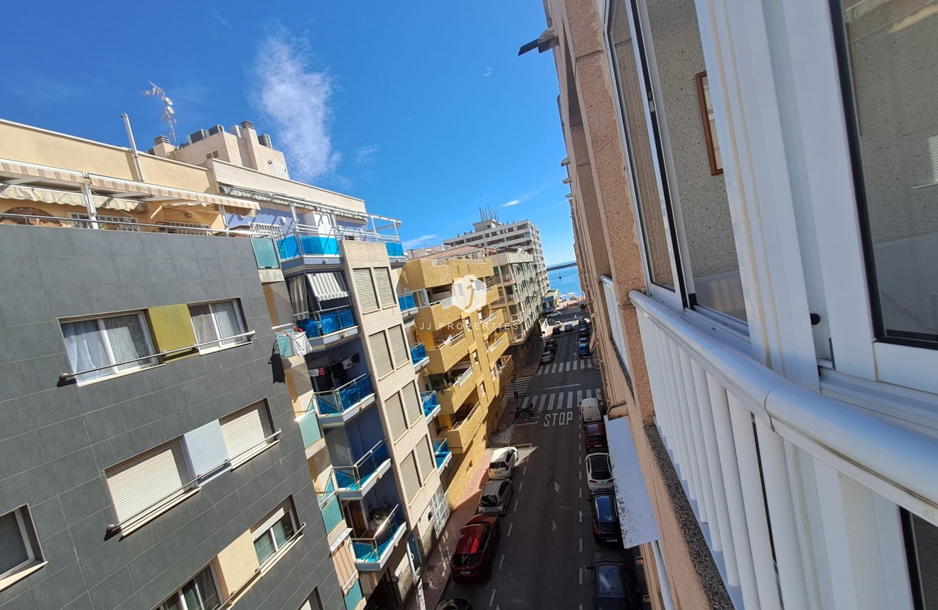 Tweedehands - Appartement / flat -
Torrevieja - Costa Blanca