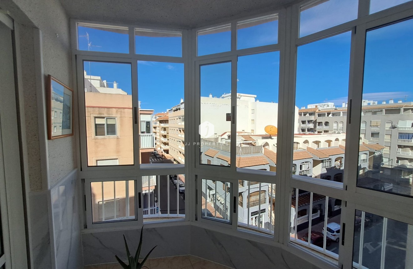Tweedehands - Appartement / flat -
Torrevieja - Costa Blanca