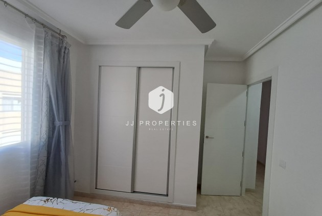 Tweedehands - Appartement / flat -
Torrevieja - Costa Blanca