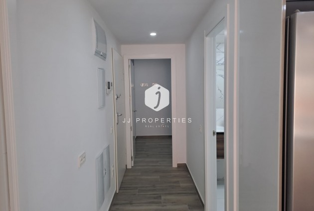 Tweedehands - Appartement / flat -
Torrevieja - Costa Blanca