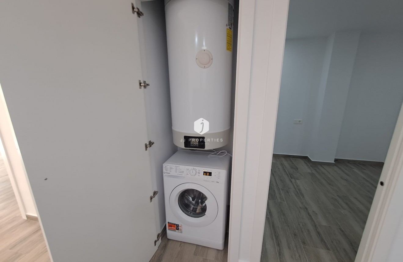 Tweedehands - Appartement / flat -
Torrevieja - Costa Blanca