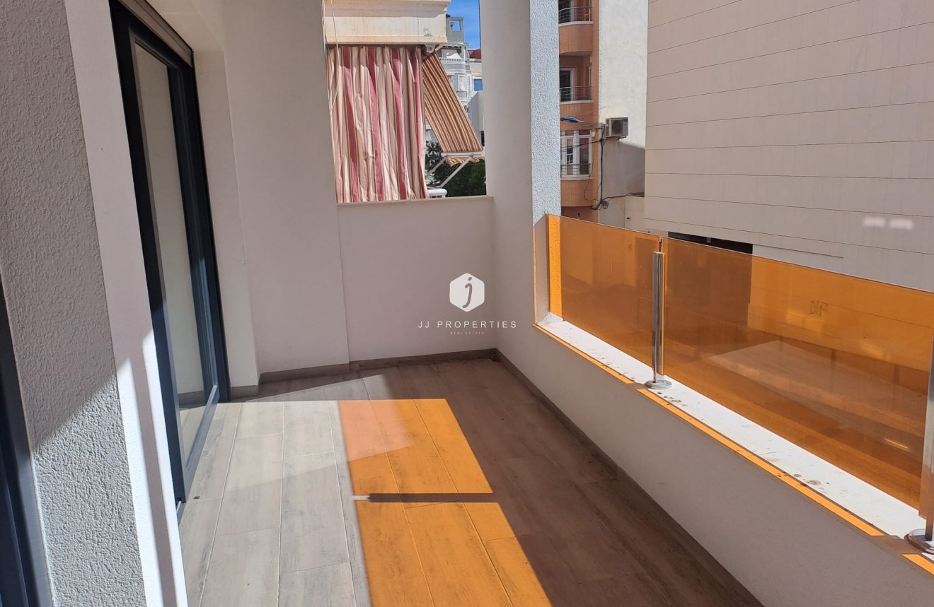 Tweedehands - Appartement / flat -
Torrevieja - Costa Blanca
